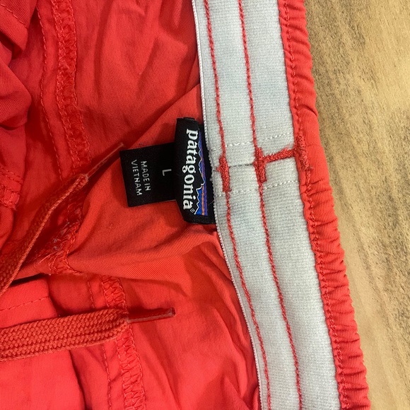 Patagonia Baggies Women's Large - Picture 3 of 3